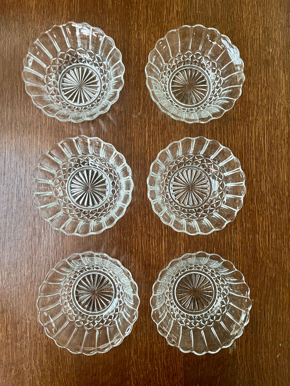Set of 6 pressed glass bowls with star decoration – vintage
