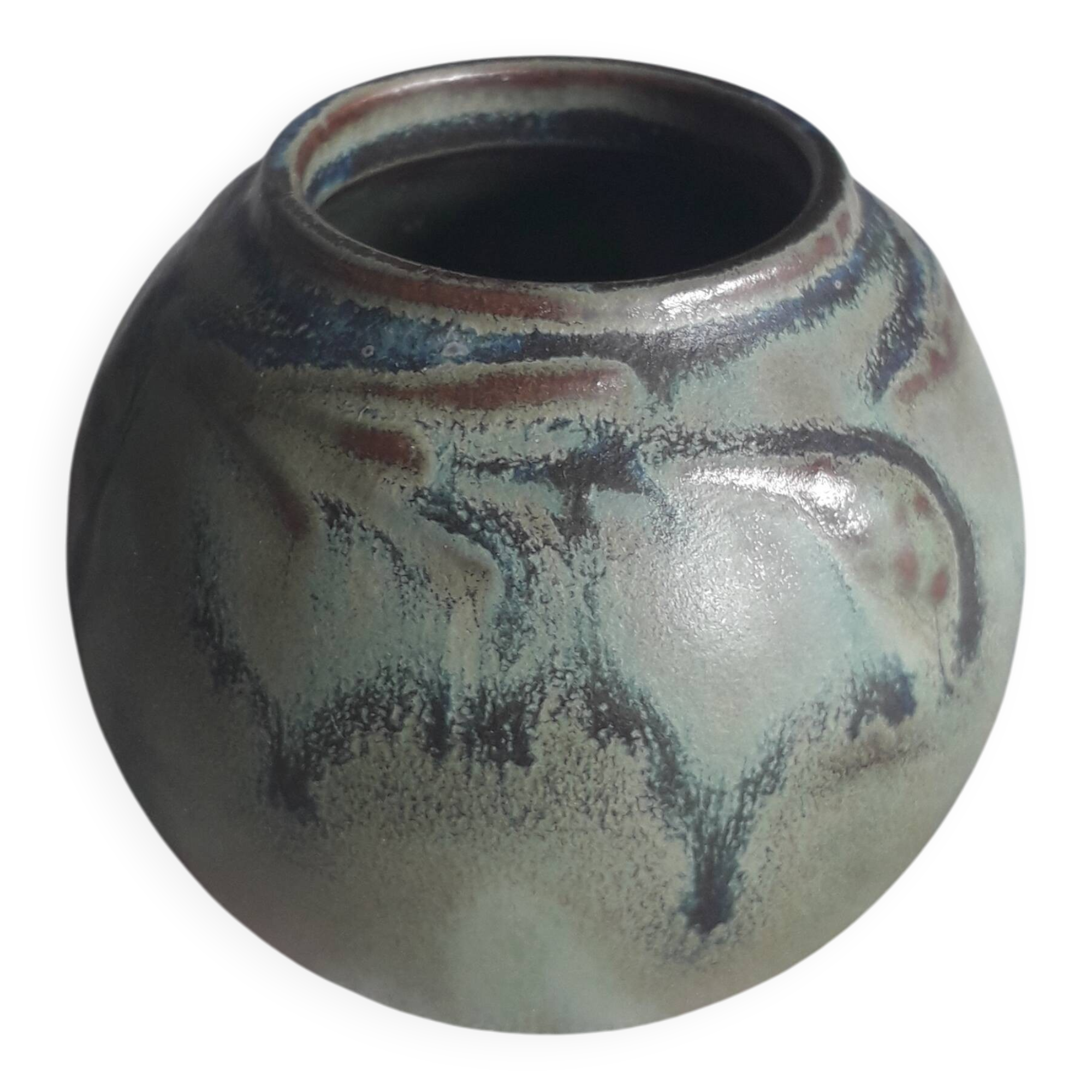 A very original ceramic vase from Denbac