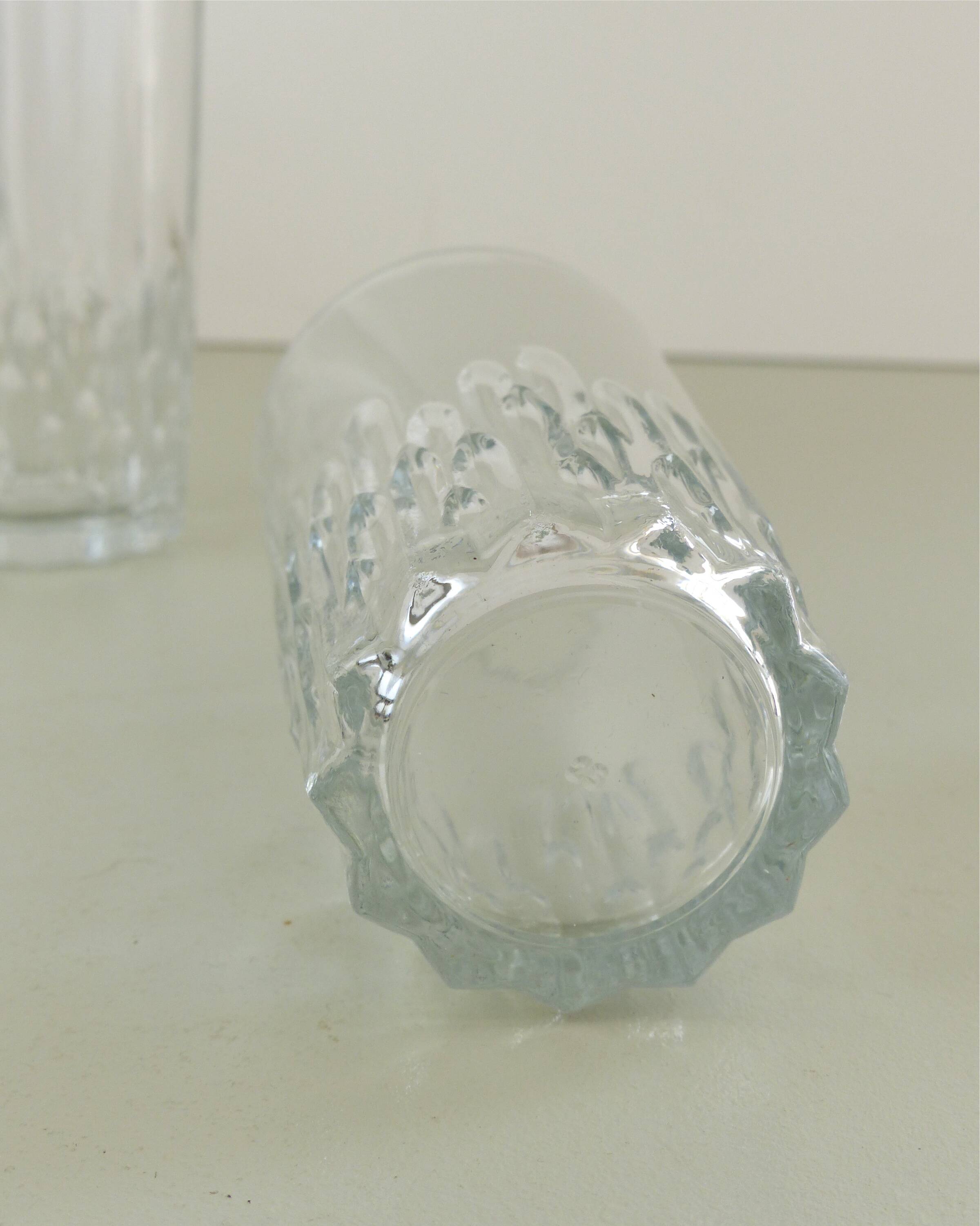 Set of 8 transparent glass water glasses