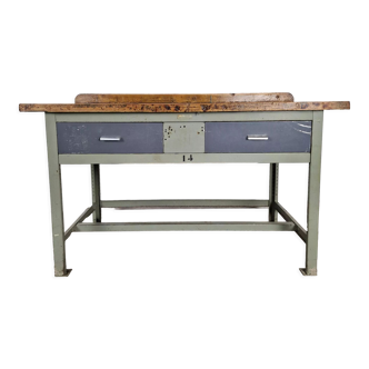 Industrial metal workbench