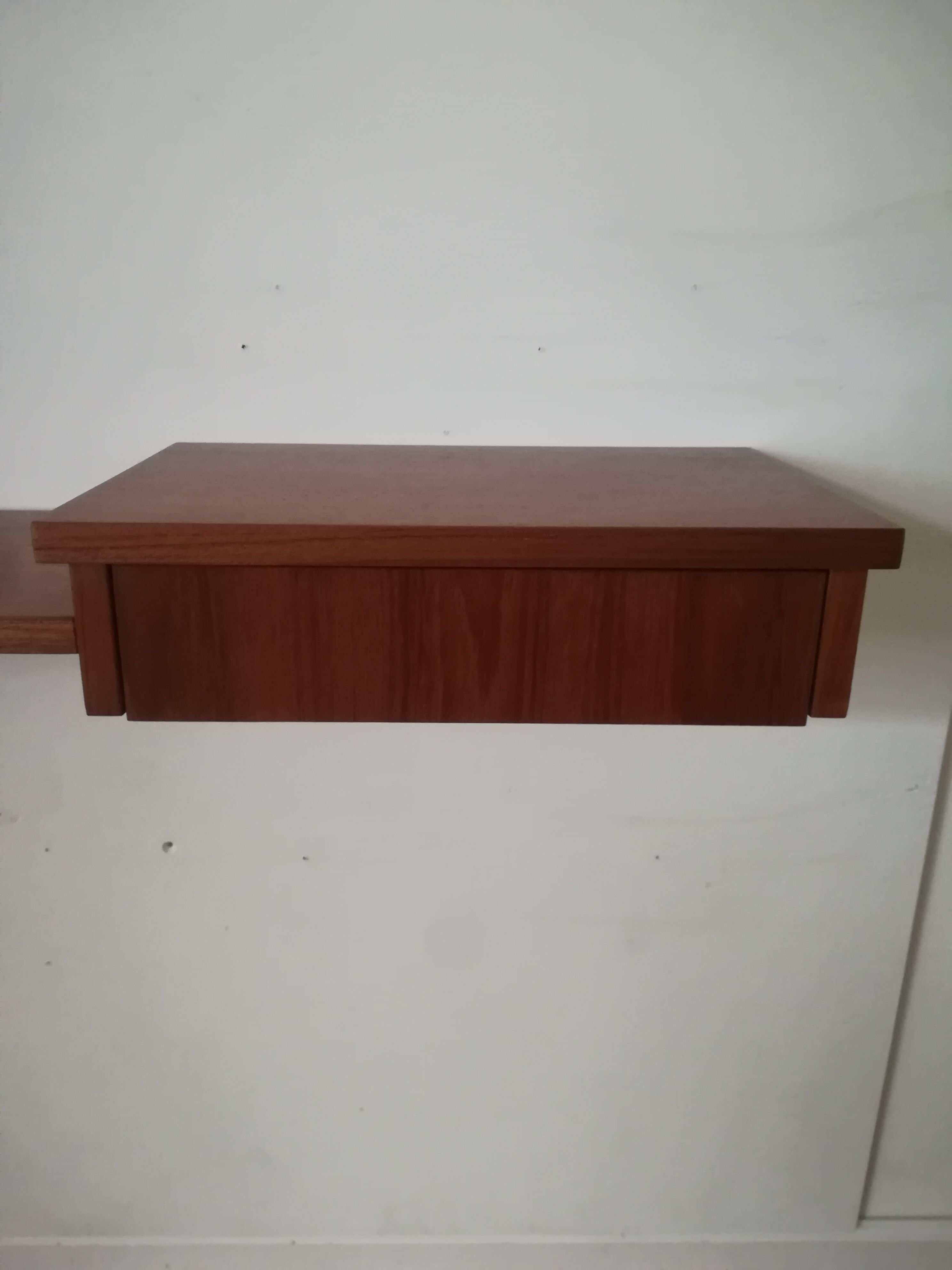 Wall console