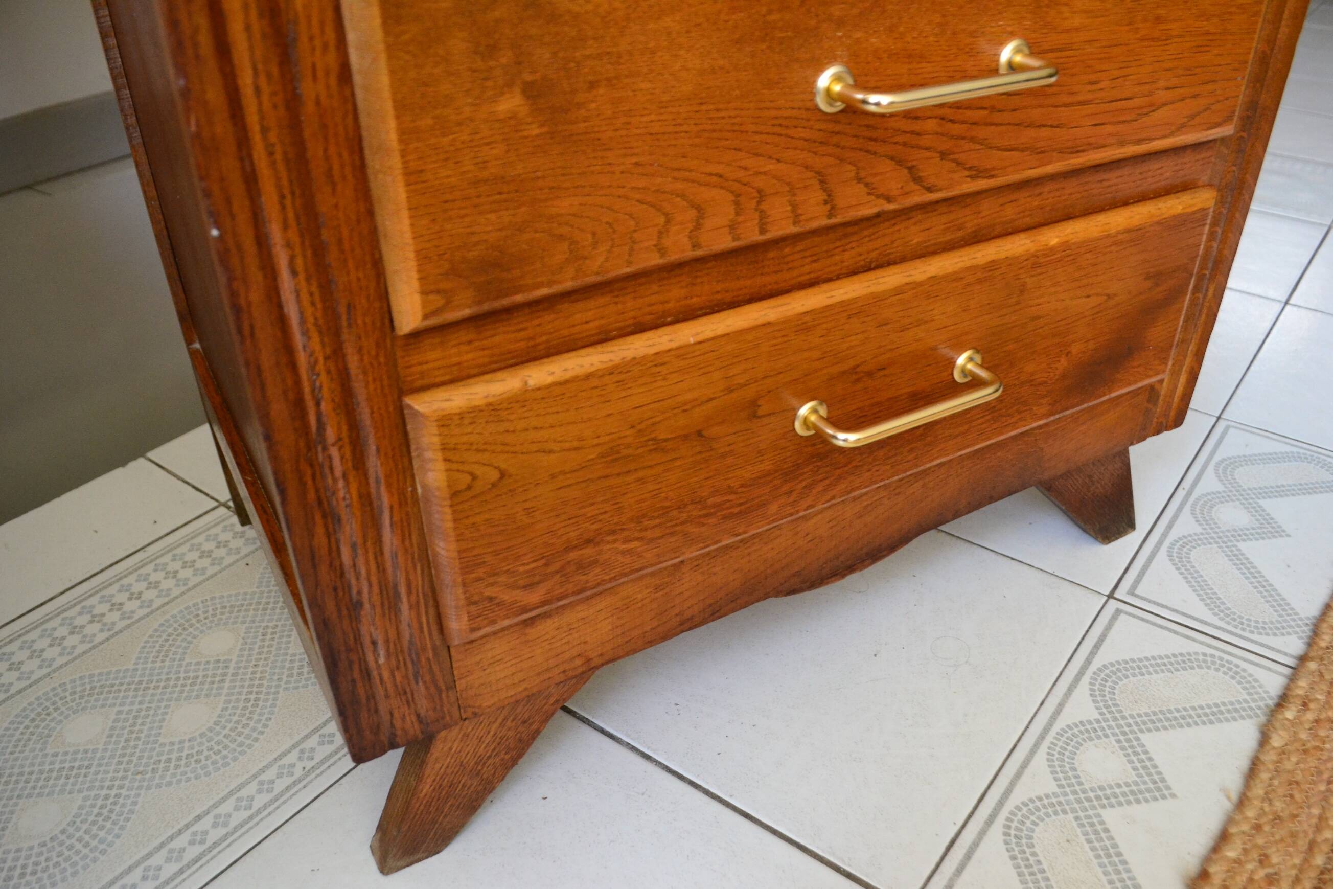 Chiffonnier vintage en chêne pieds compas