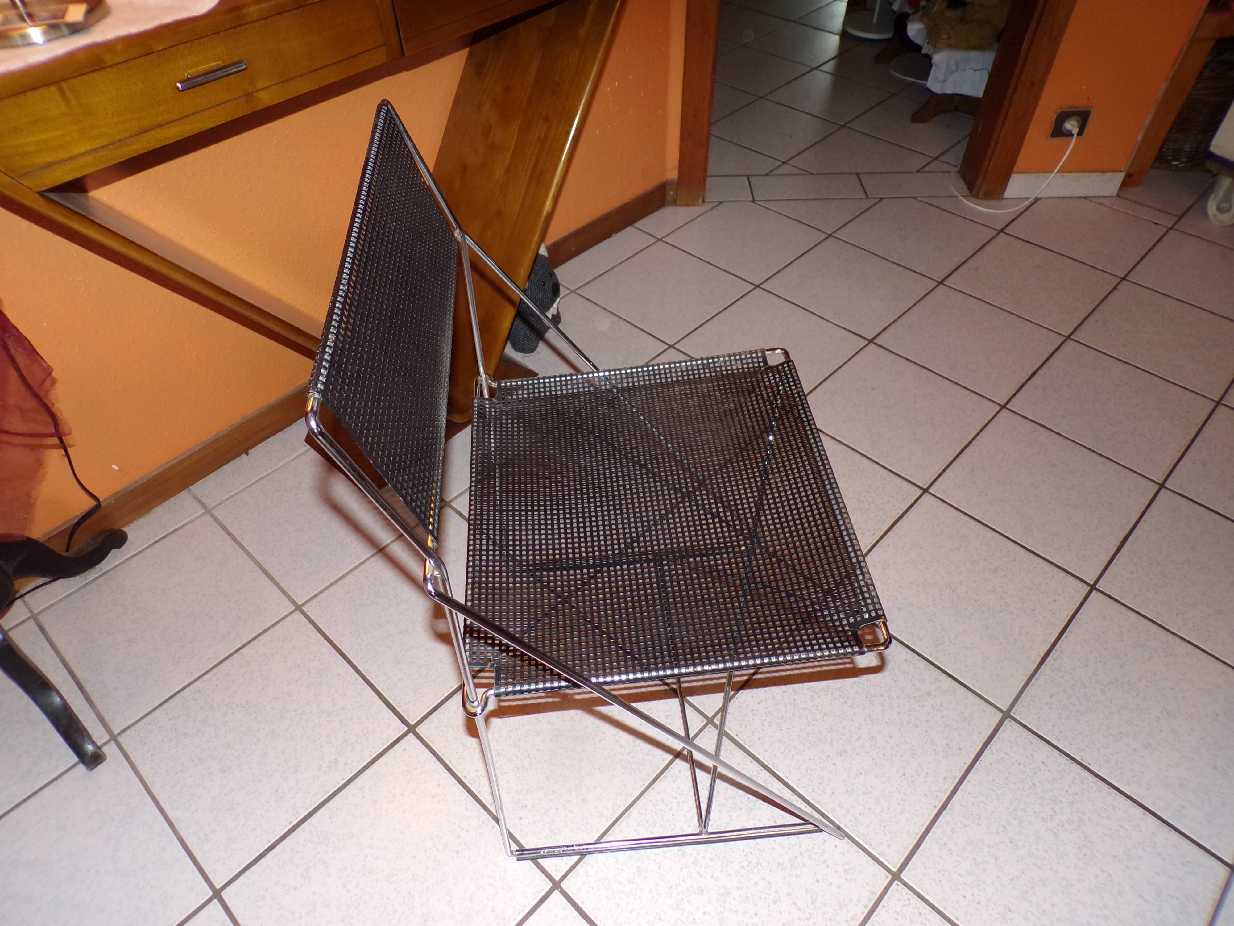 Vintage Nuova X-line chair