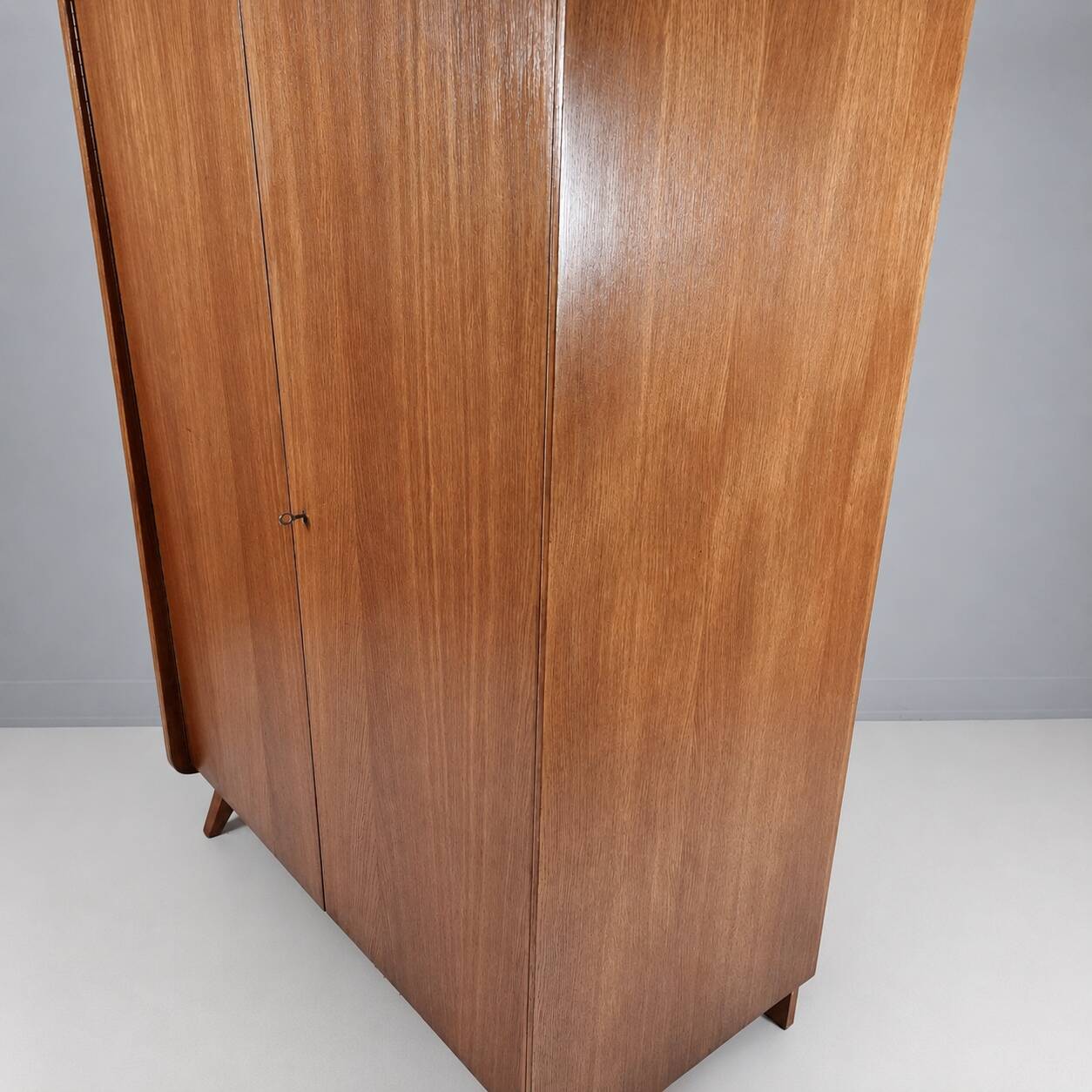 Garde-robe vintage par Tatra Nabytok, années 1970