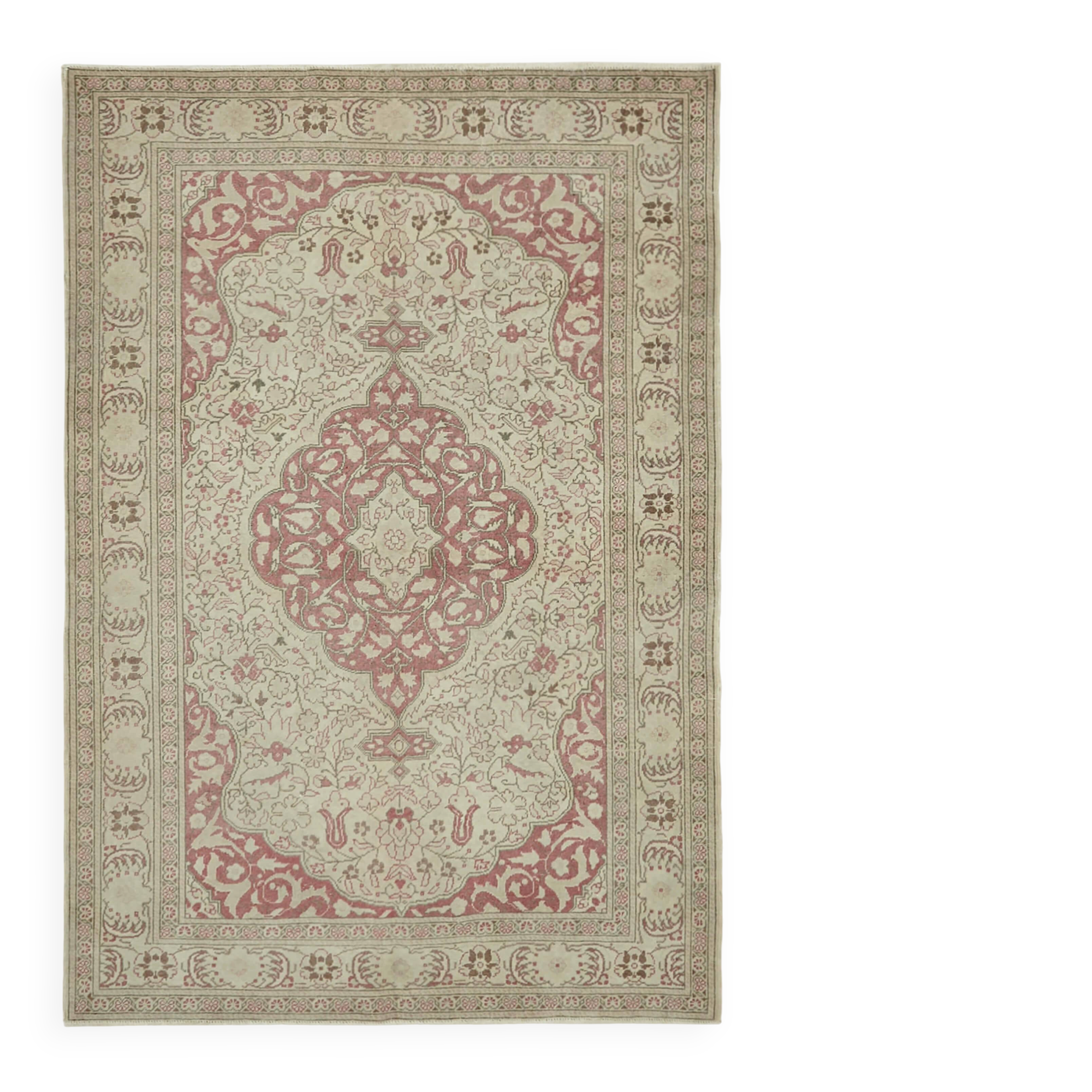Turkish Vintage Anatolian Rug 153 cm x 220 cm