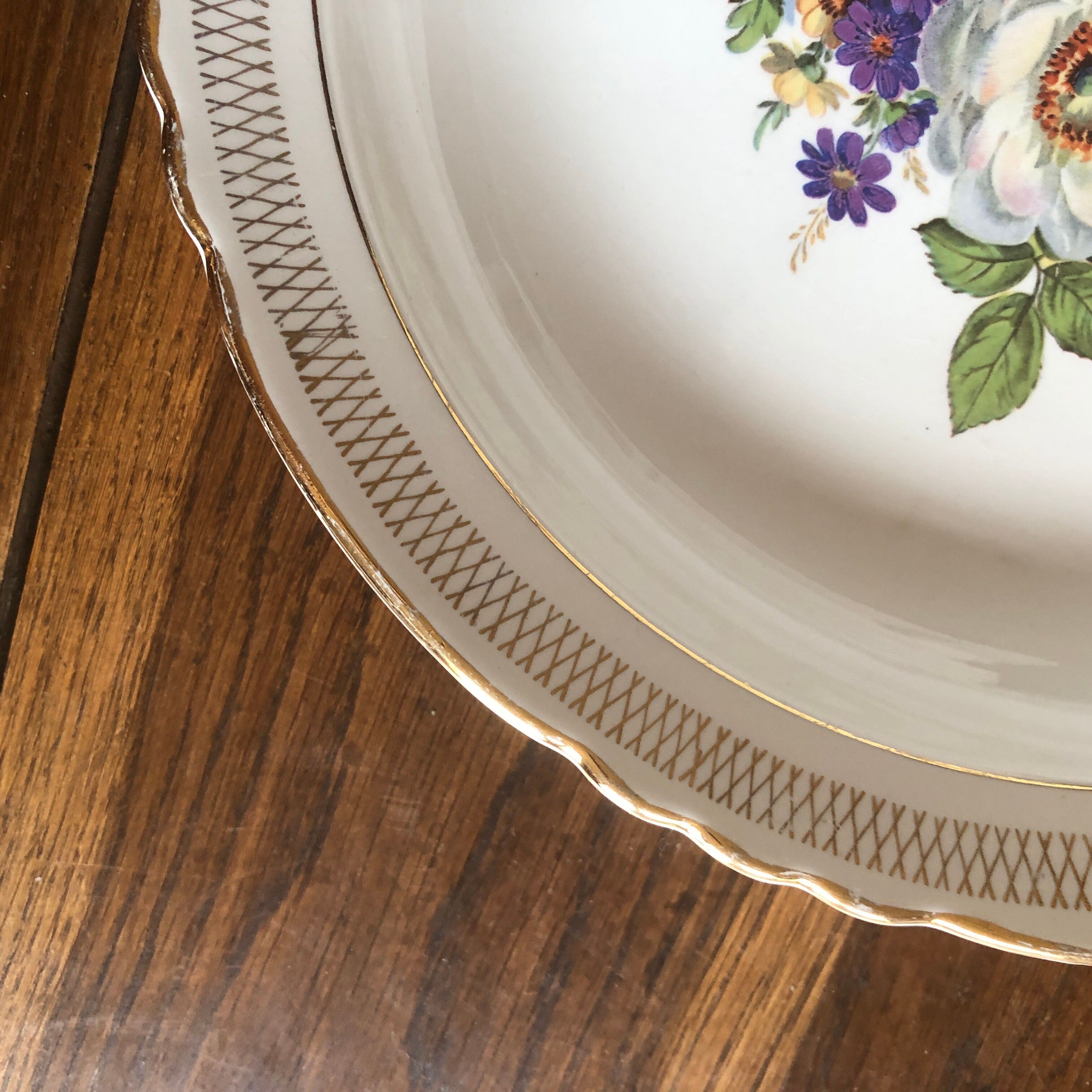 3 oval, round and hollow dishes Moulin des Loups