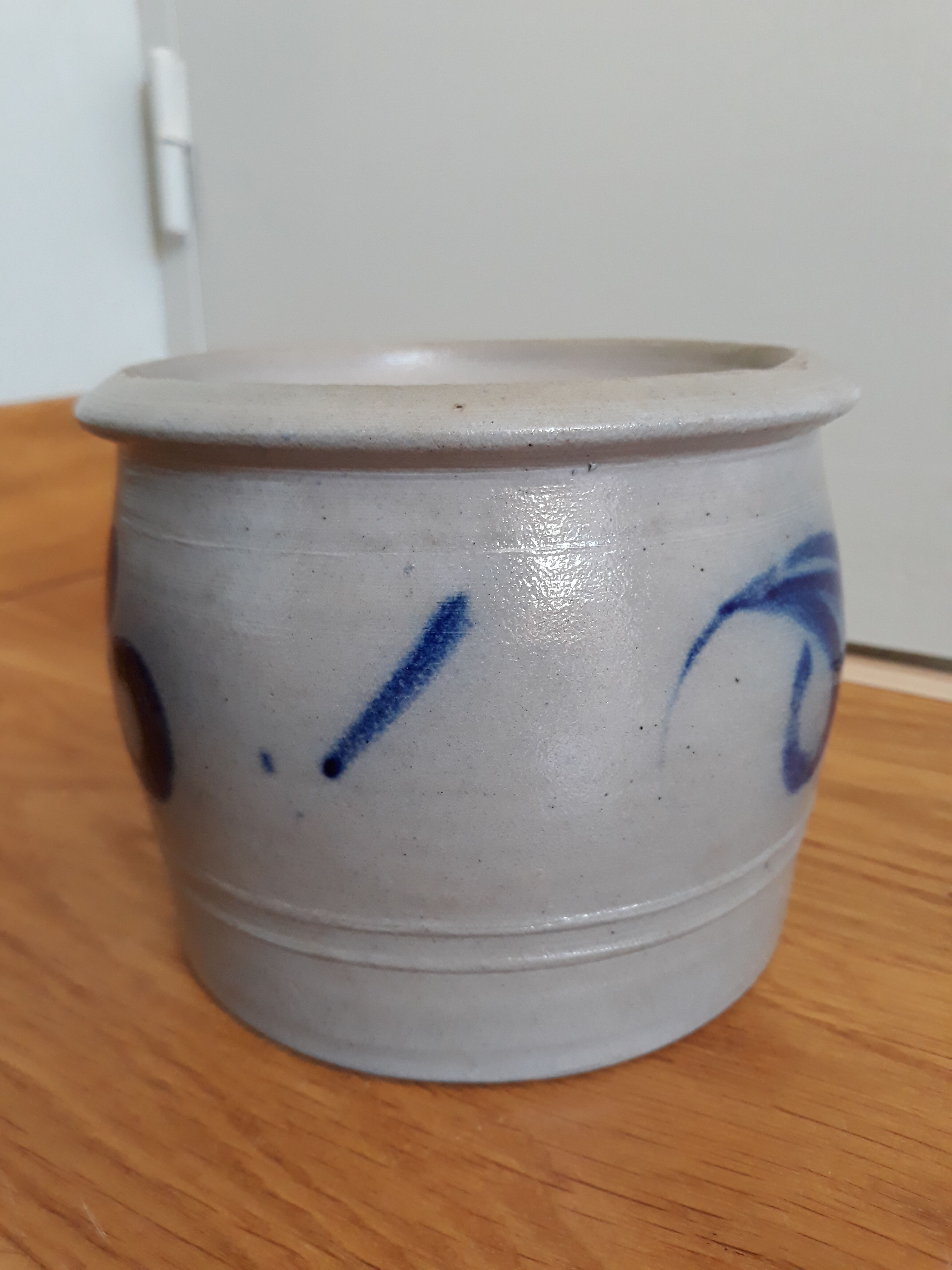 Pot in grey and blue Alsace sandstone