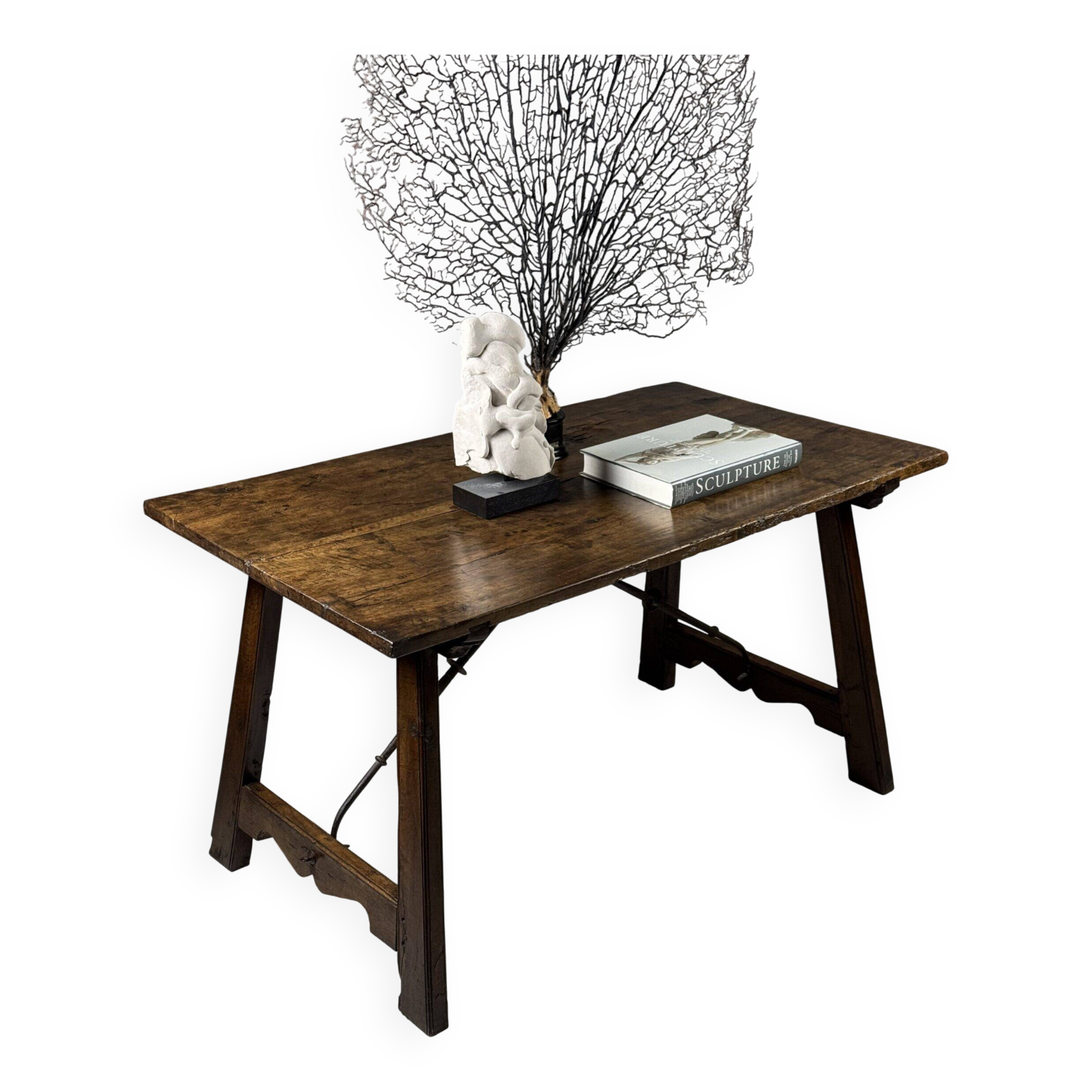 Table espagnole du XVIIIe siècle