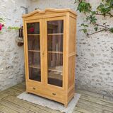 Armoire vitrée