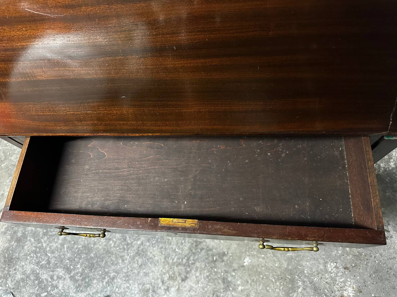 Writing desk in mahogany - Great Britain early 20th century