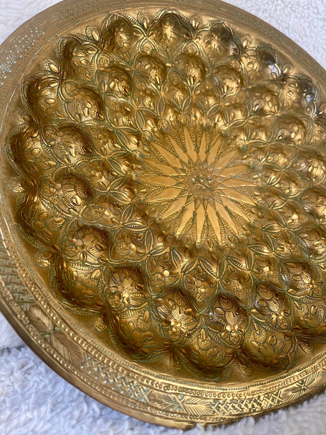 Brass pocket emptier