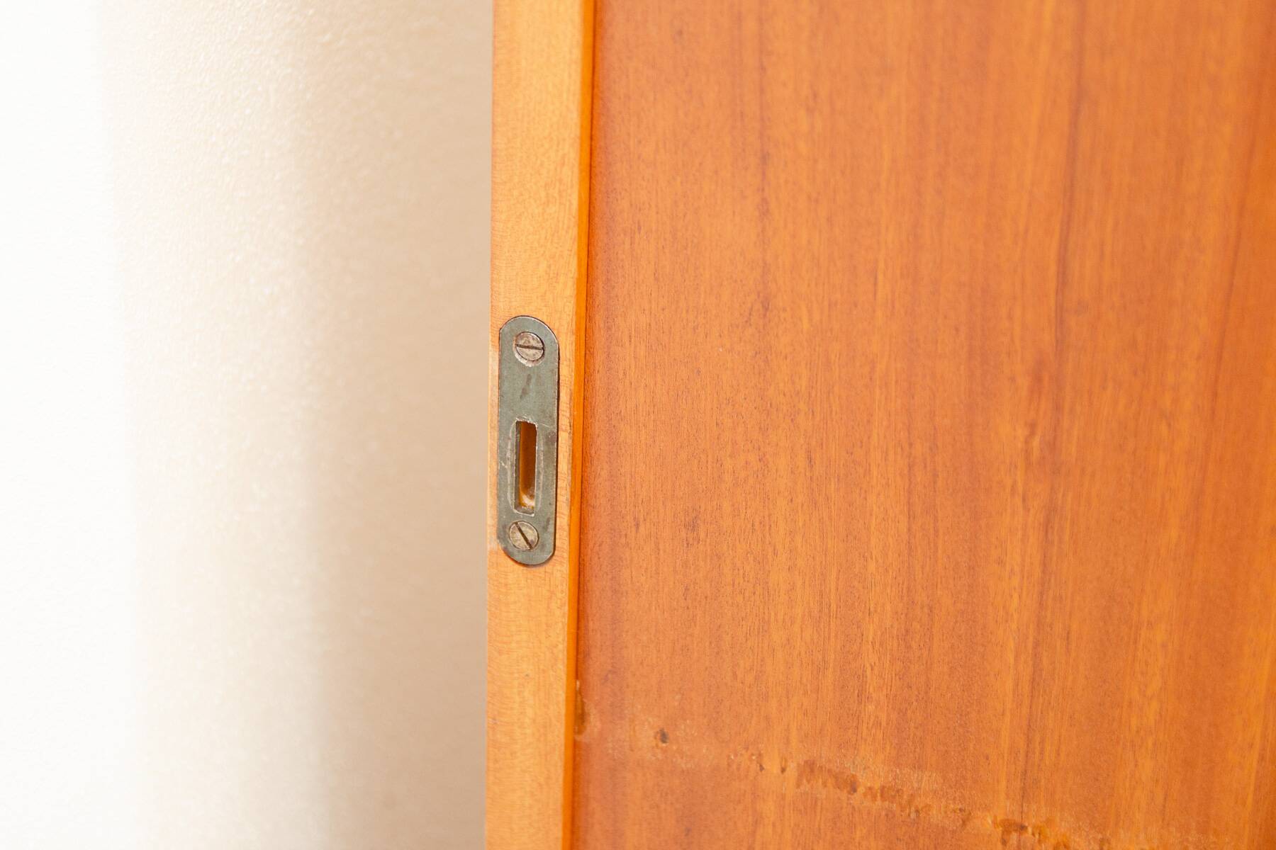 Paire de tables de chevet entièrement rénovées par Mojmír Požár, années 1960, Tchécoslovaquie