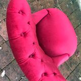 Red velvet toad chair