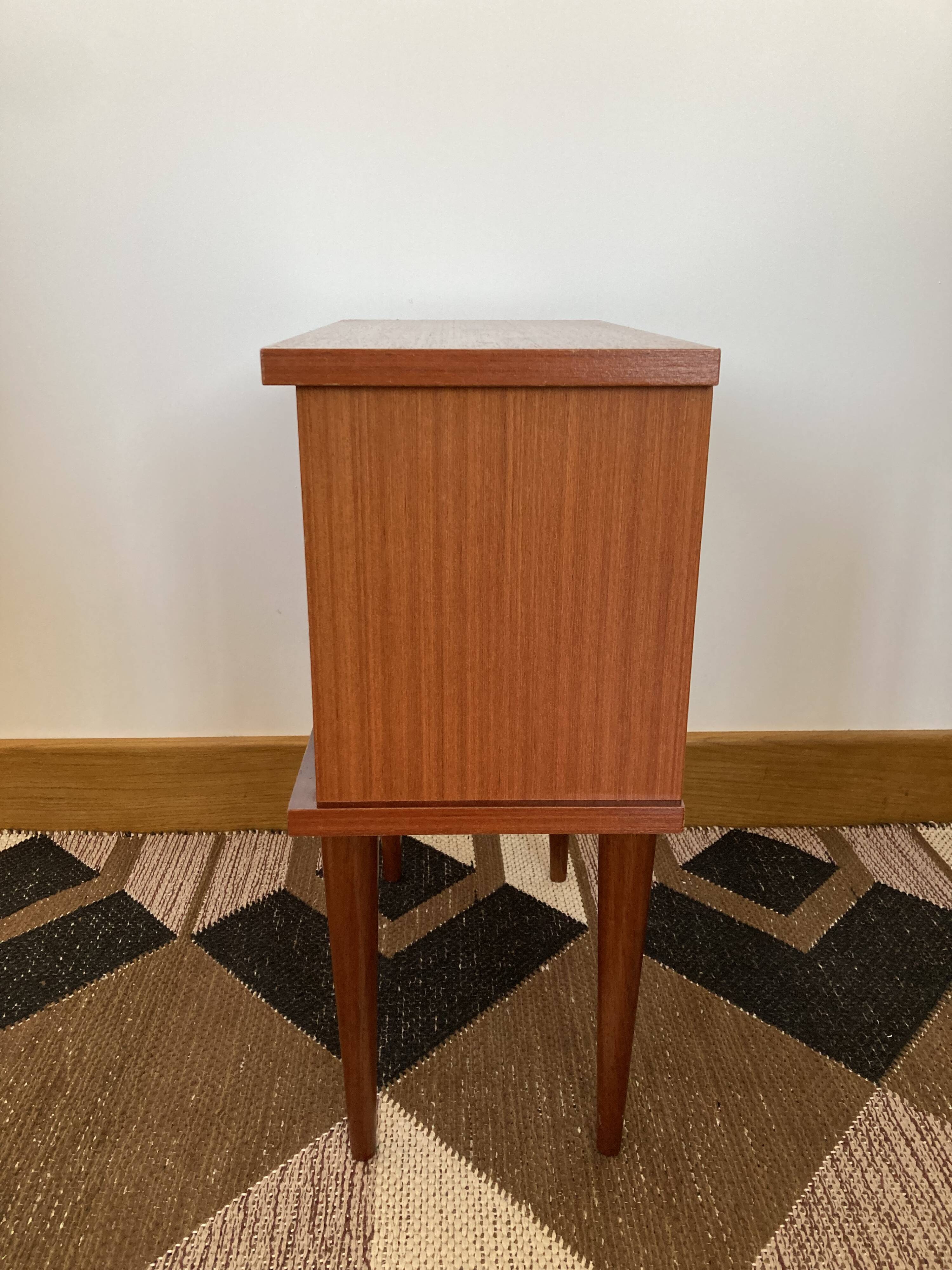 Bedside table compass legs