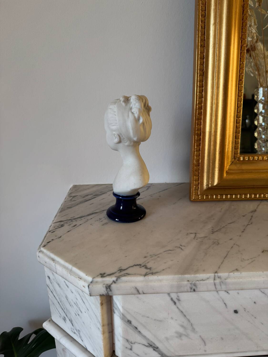 Louise porcelain bust