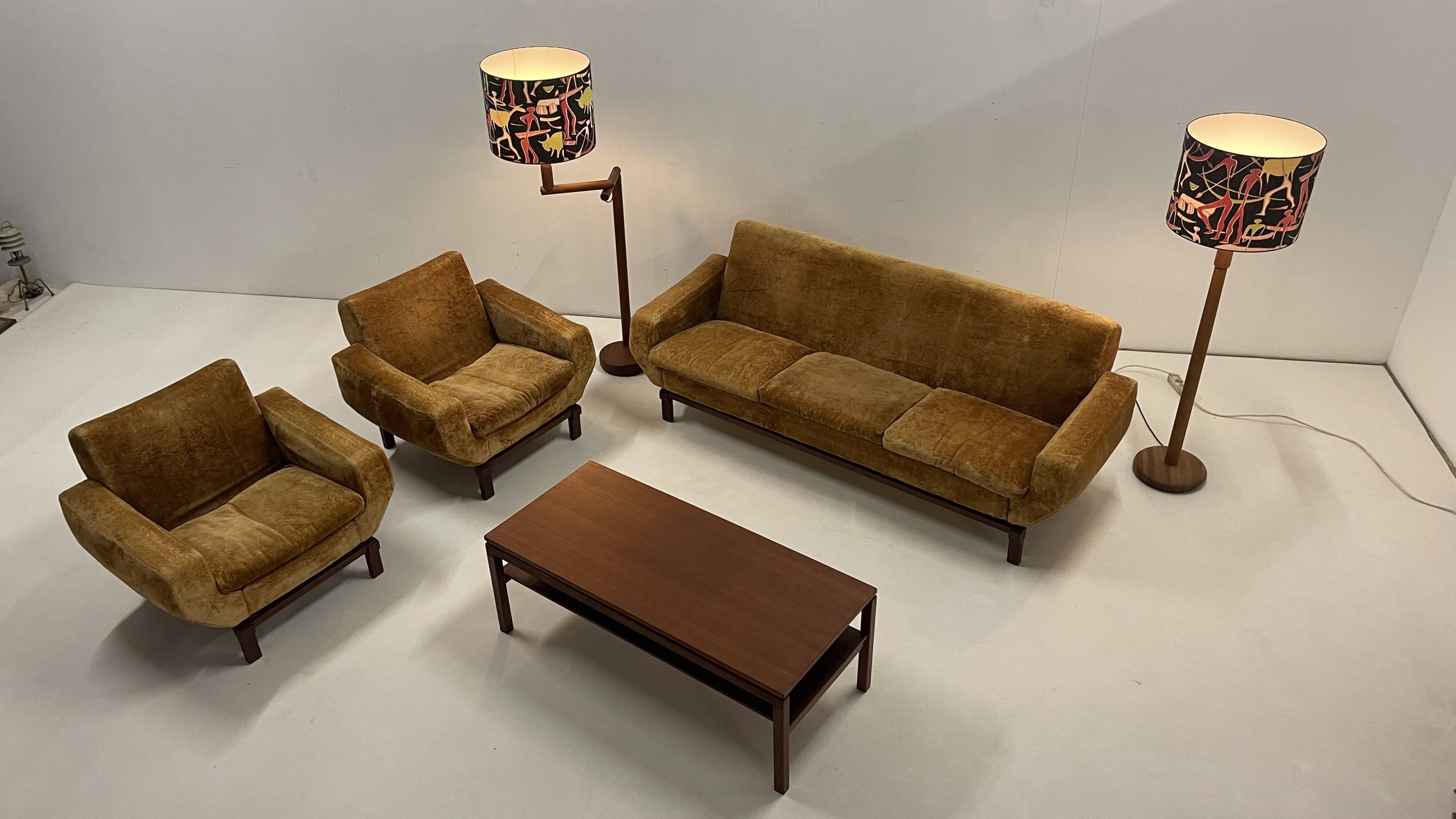 Living room set in amber velvet