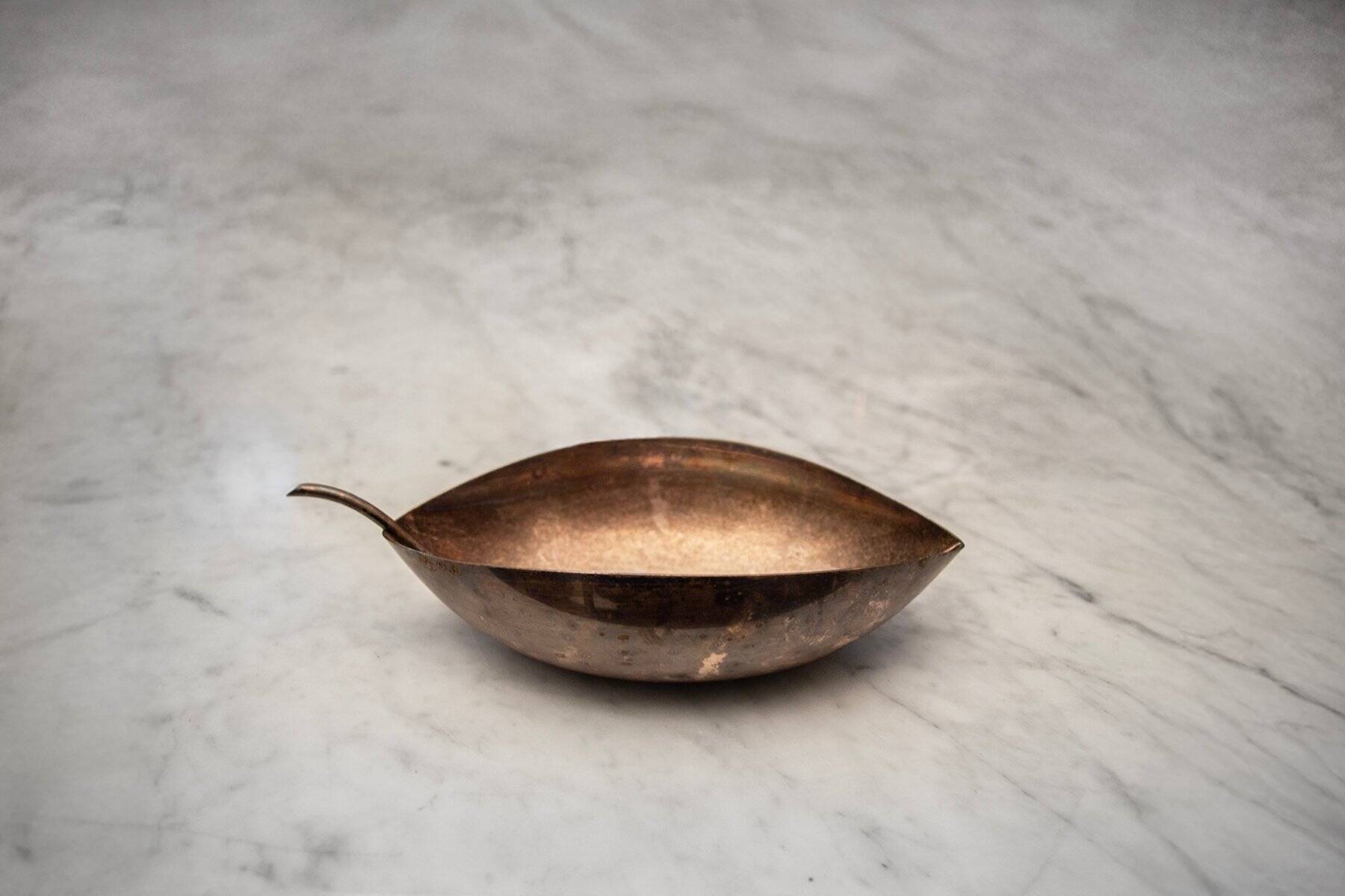 Vide poche modèle Foglia collection Gallia, conçu par Lino Sabattini et fabriqué par Christofle dans les années 50