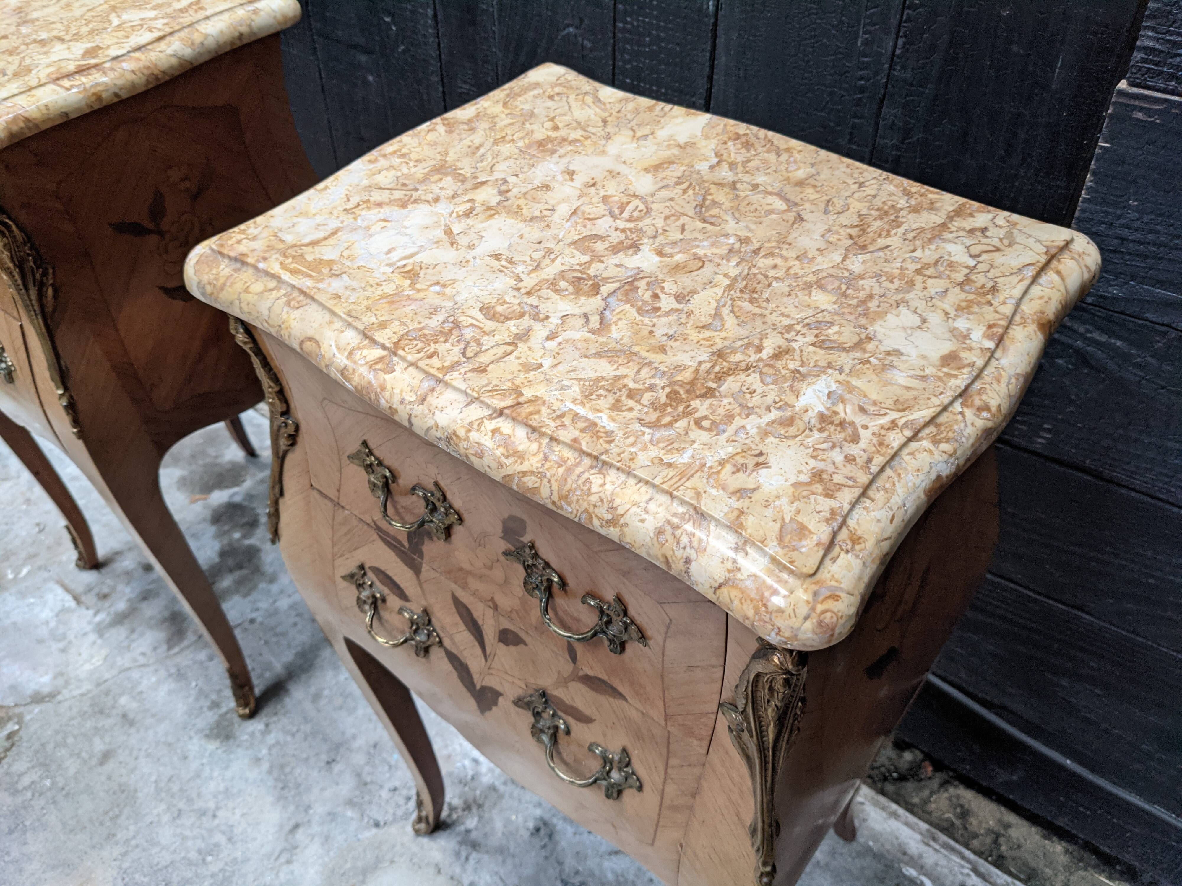 Paire de chevets Louis XV