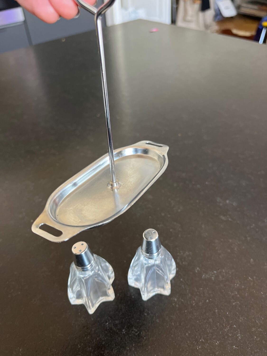 Set pepper and salt shaker