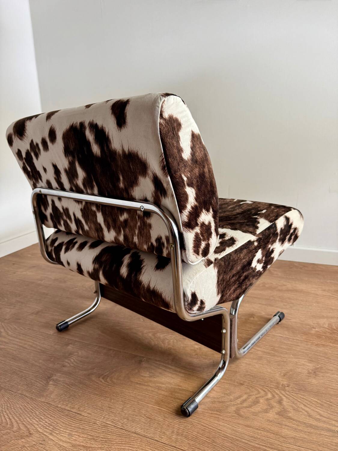 Caracas Pierre Guariche Airbone armchair from the 70s