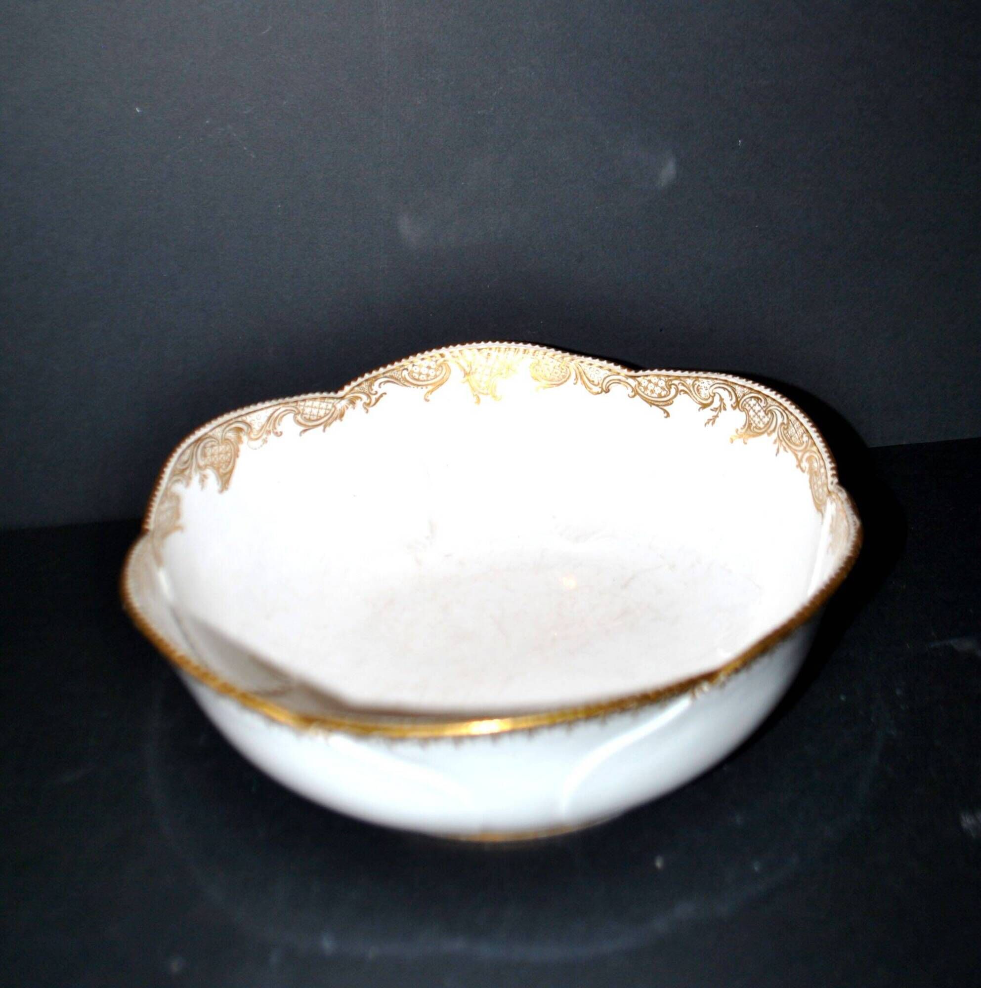 Antique Sèvres porcelain salad bowl with hand-painted gold arabesque decoration