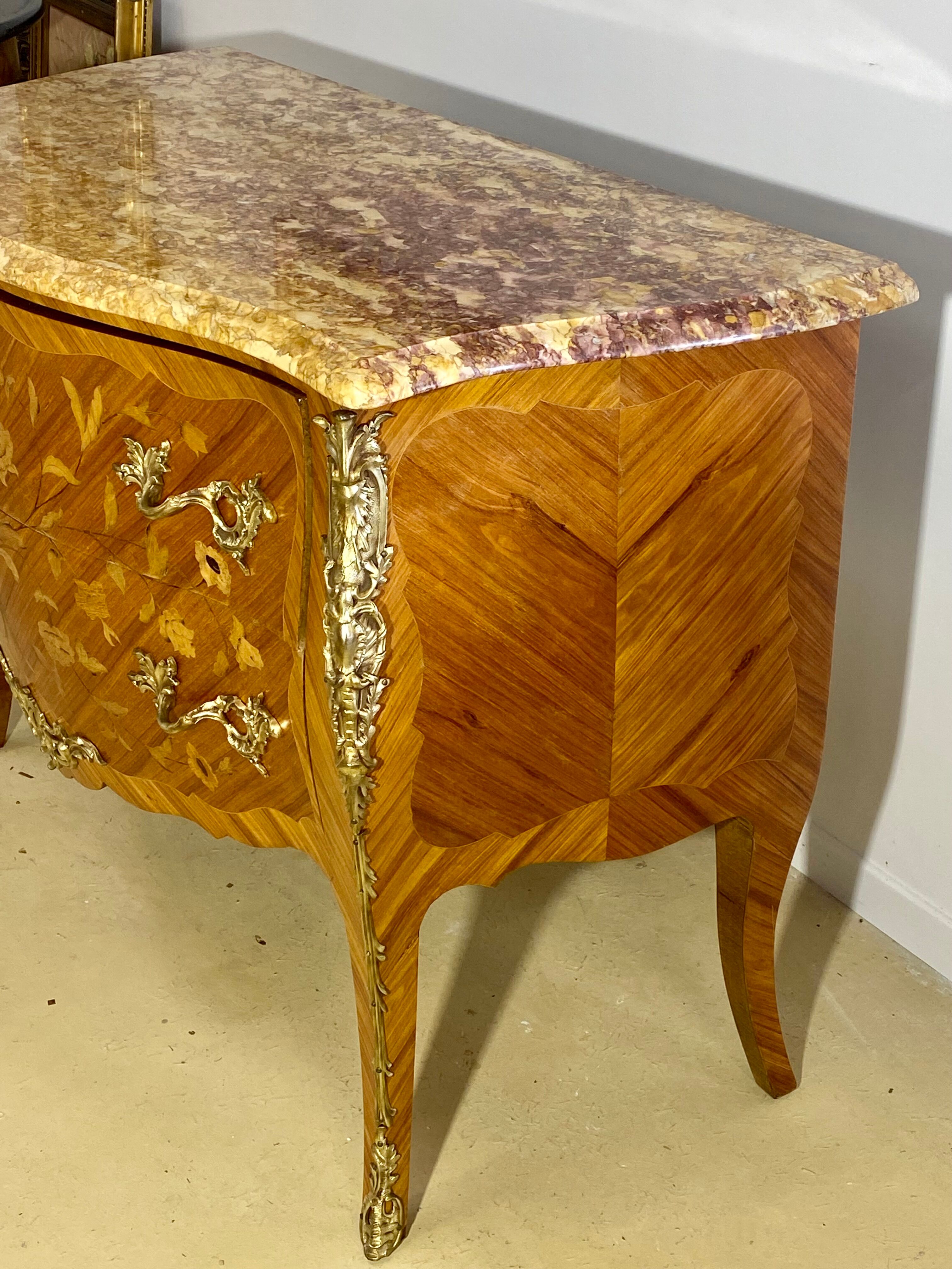 Commode Style Louis XV