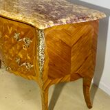 Commode style Louis XV