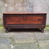 Coffre de mariage cassone en bois