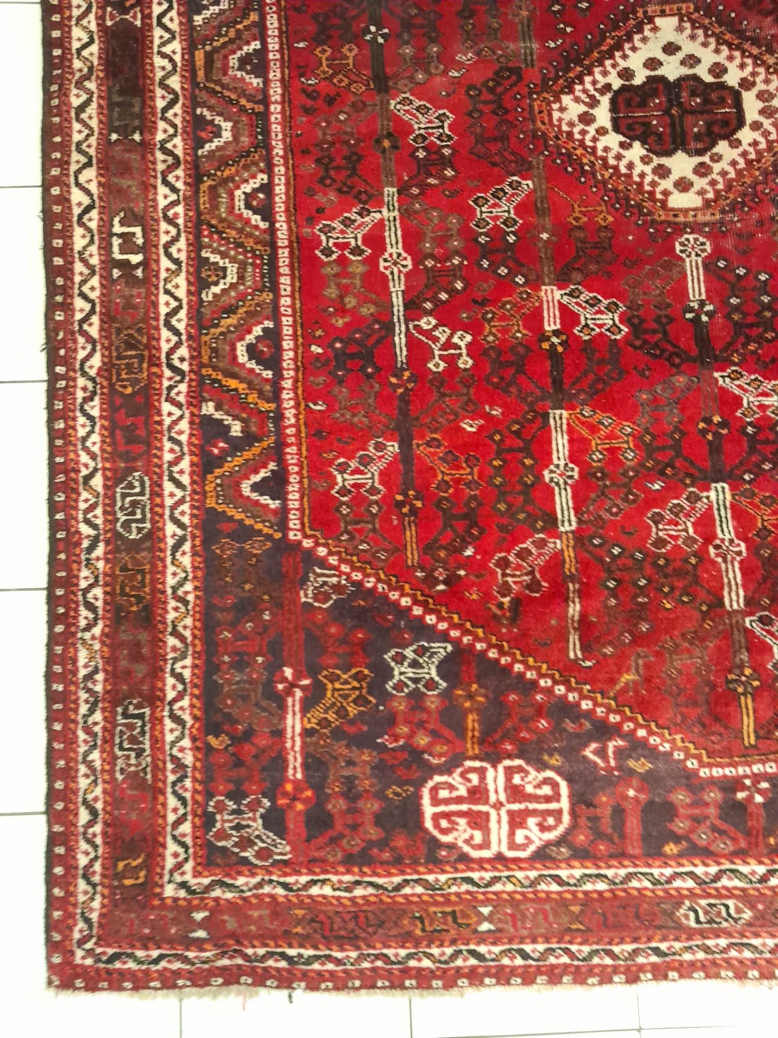 Handmade Persian QashQai rug 284x214cm