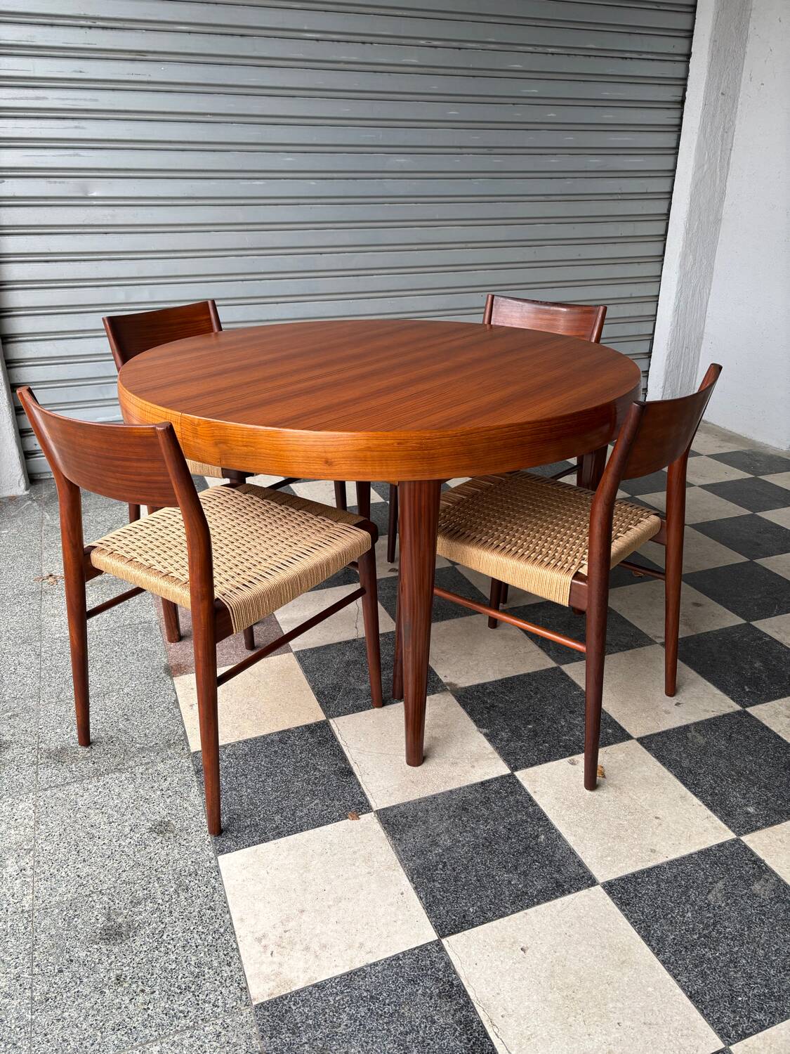 Set of 5 chairs from the 1950s designed by Georg Leowald.