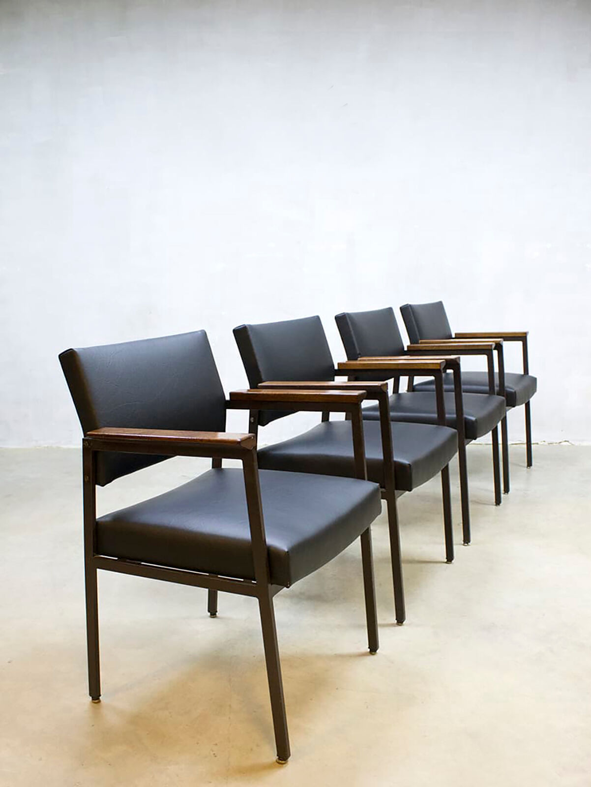 Vintage Tijsseling dining chairs Gijs van der Sluis