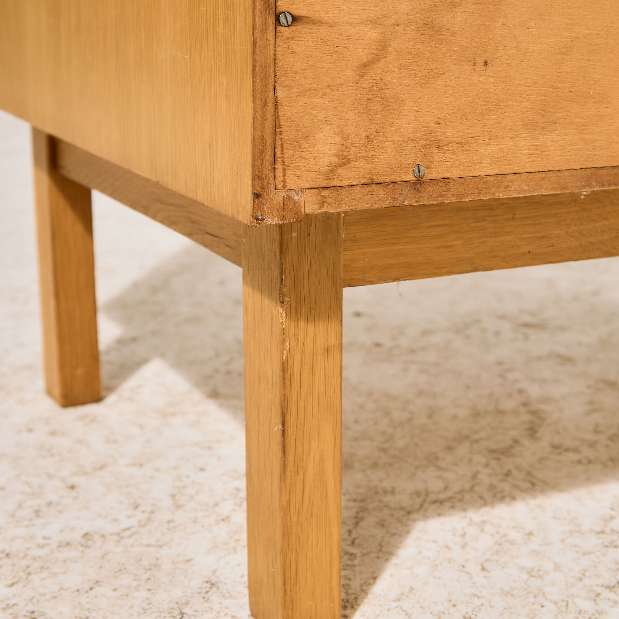 Oak chest of drawers with four drawers