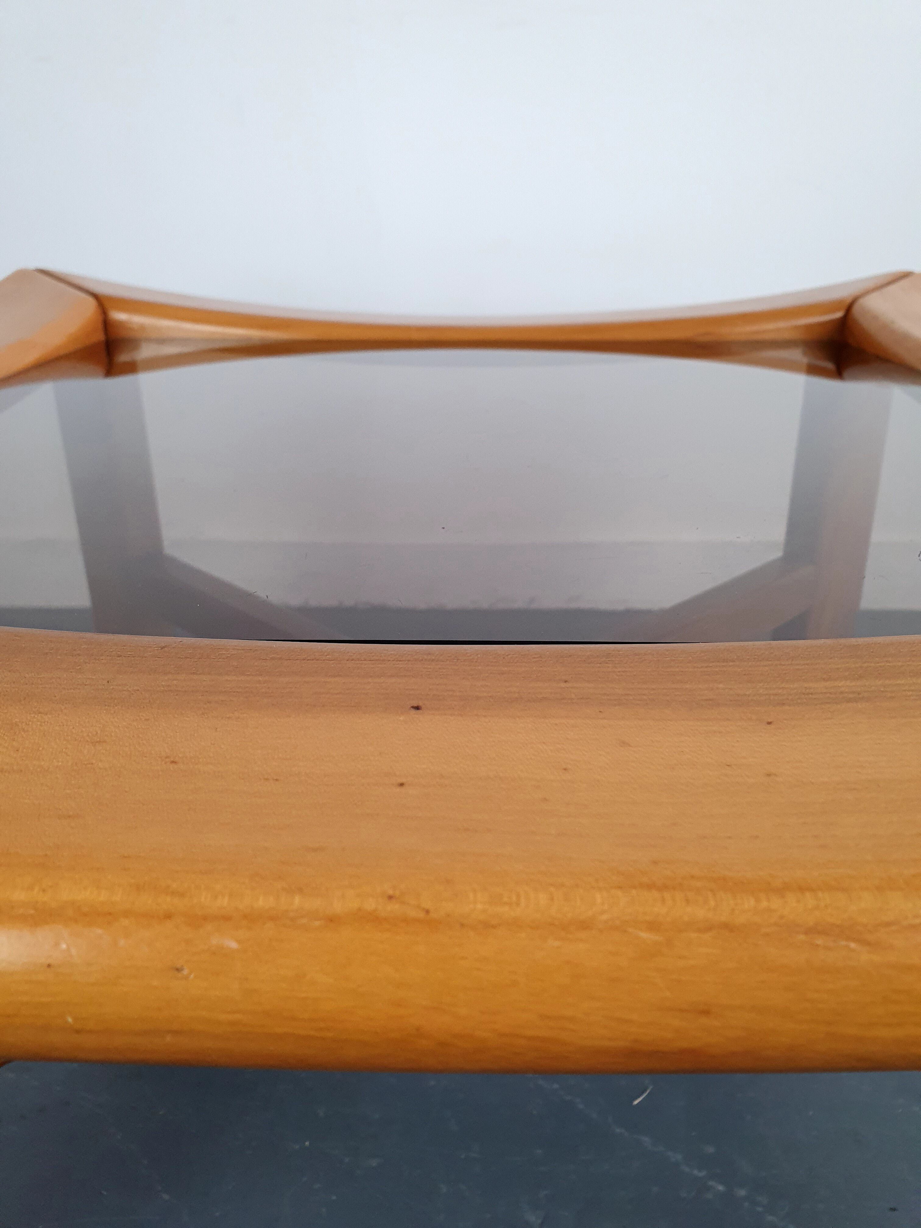 Square coffee table in wood and smoked glass