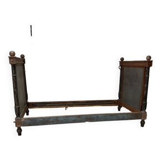 Empire bed