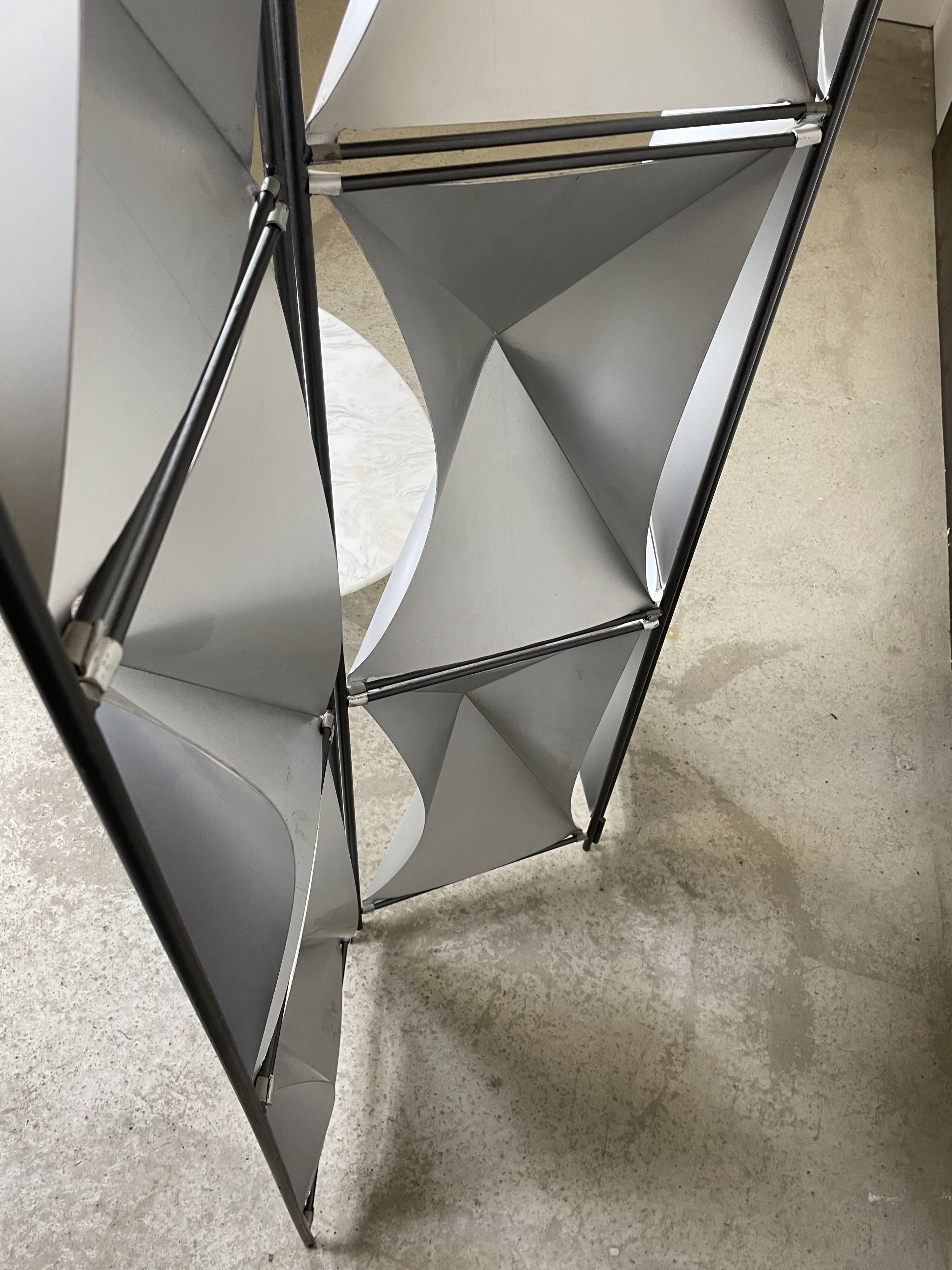 Grand paravent en aluminium
