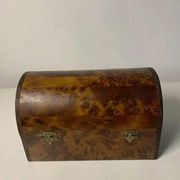 Coffret à bijoux en bois de thuya – Couvercle arrondi – Travail artisanal