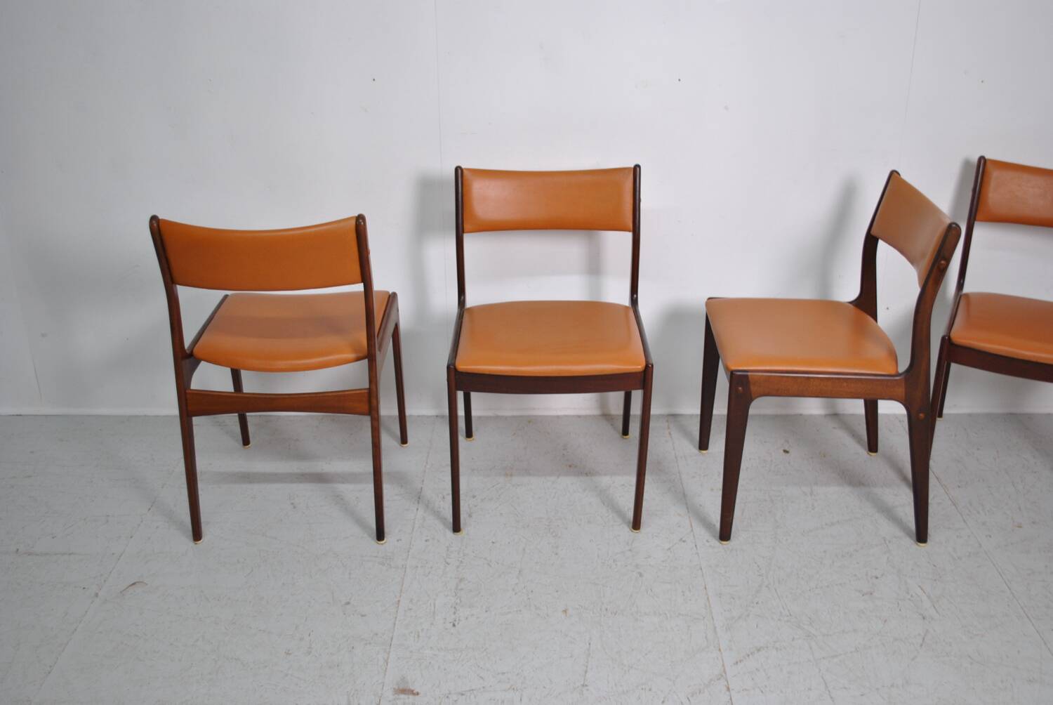 Set of 6 Johannes Andersen chairs from the 1960s