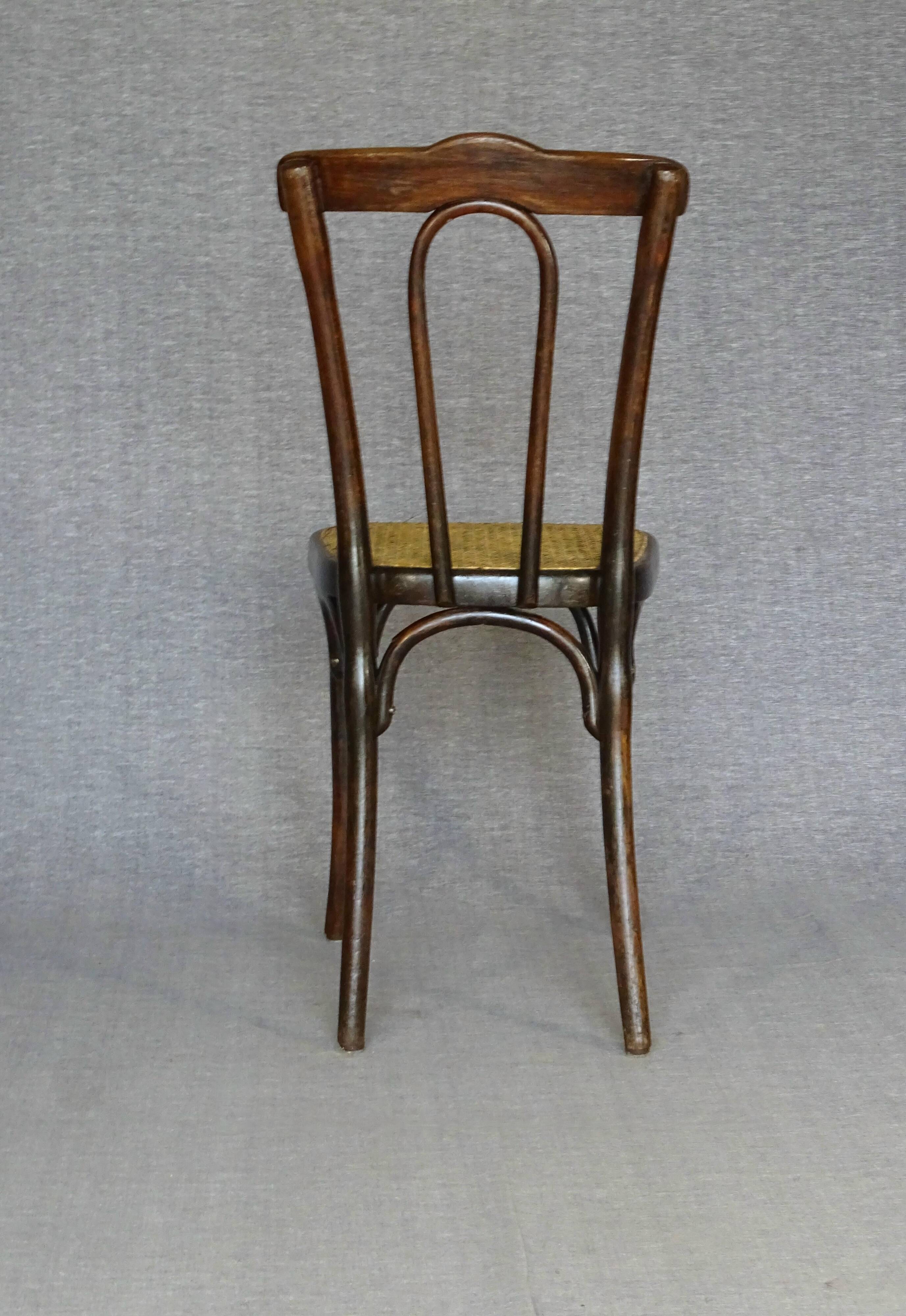 Thonet Chair No. 130 -1/2 from 1904, perfect caning