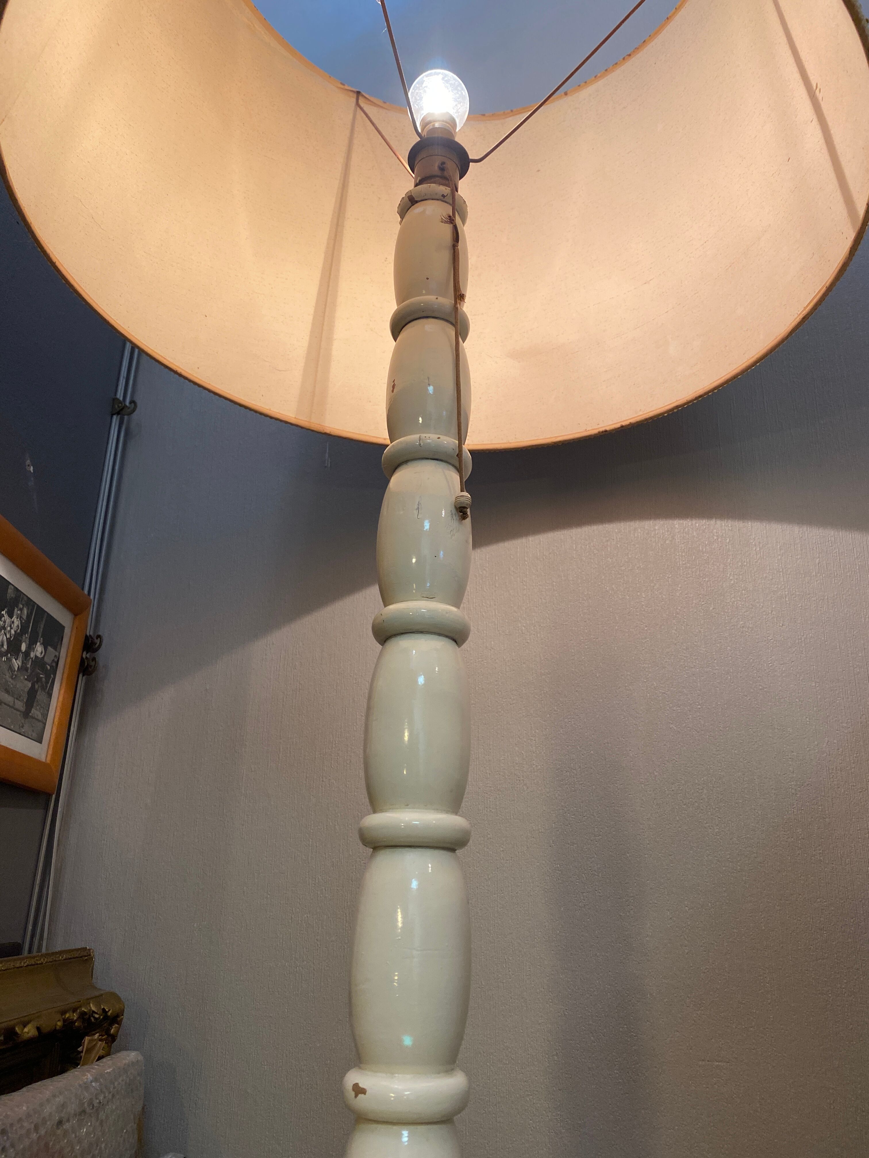 Lamppost with tablet