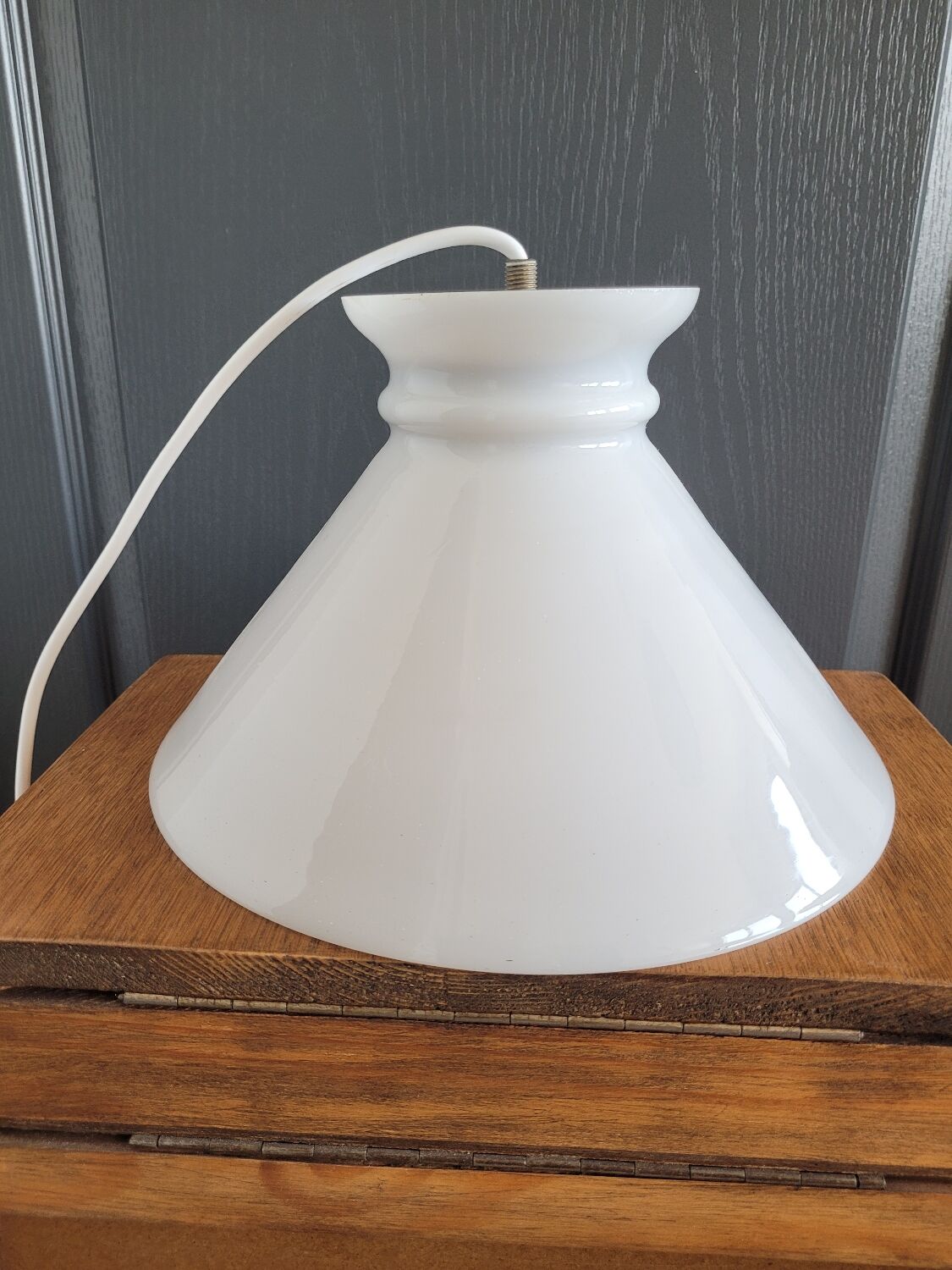Opaline pendant light