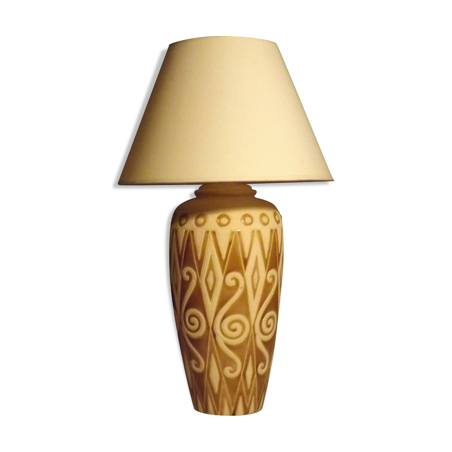 Ceramic white and bronze table lamp