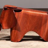Tabouret éléphant en bois Eames de Vitra, design emblématique