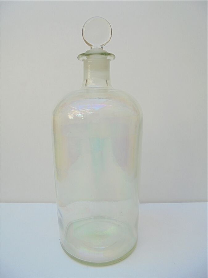 Apothecary bottle
