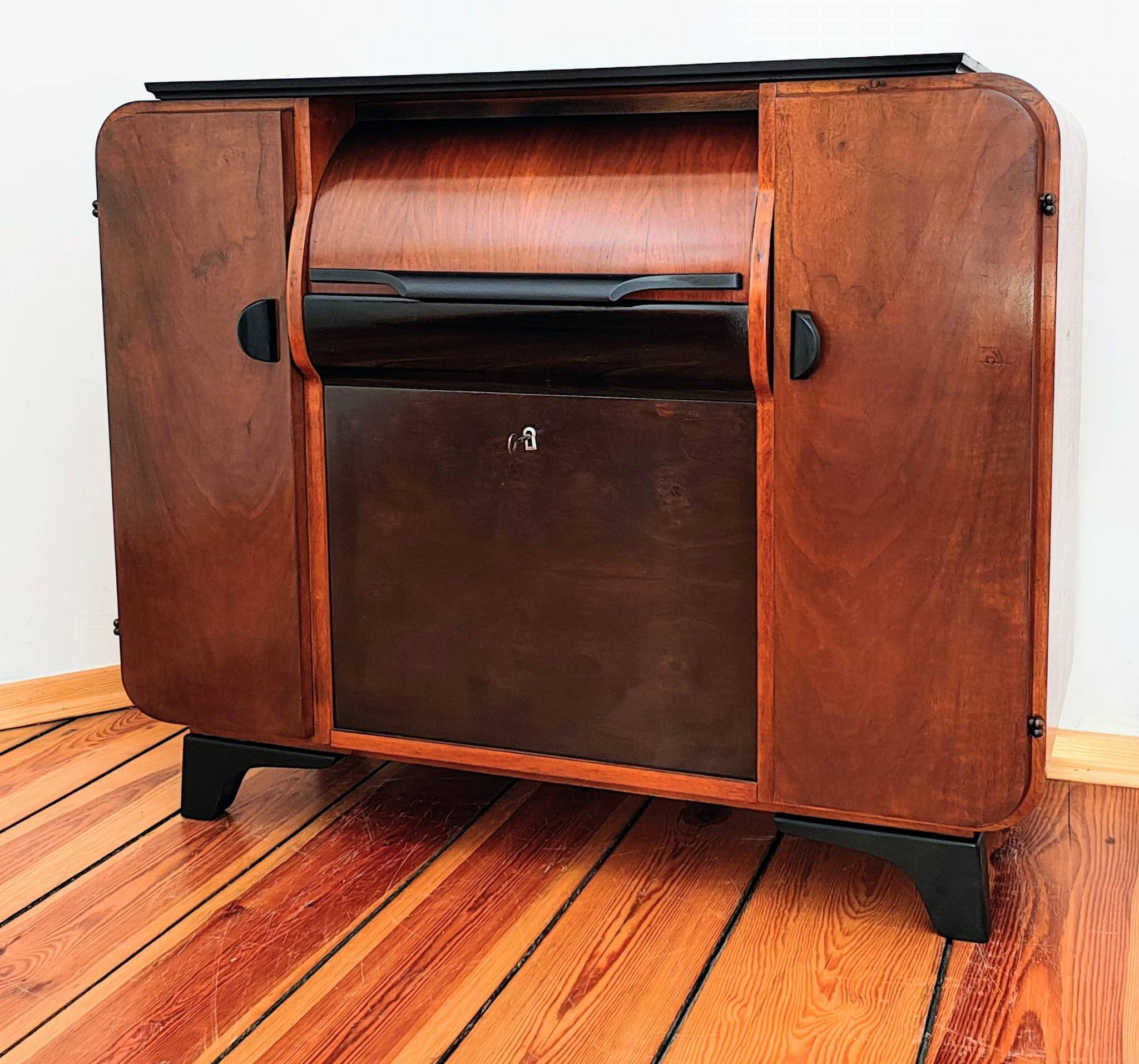 Meuble par J. Halabala pour Up Závody, 1930