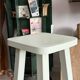 Tabouret bois massif vert amande 