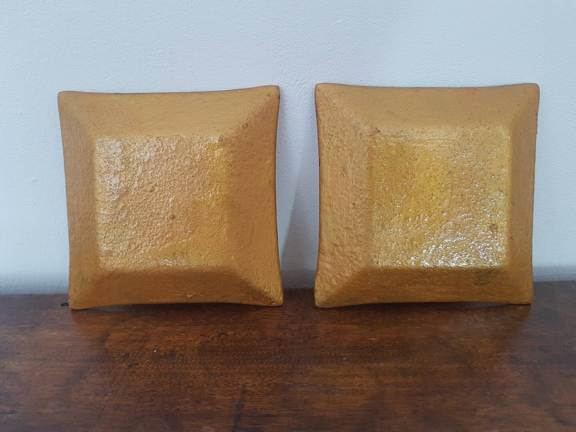 Set of 3 glass dishes with gold decor