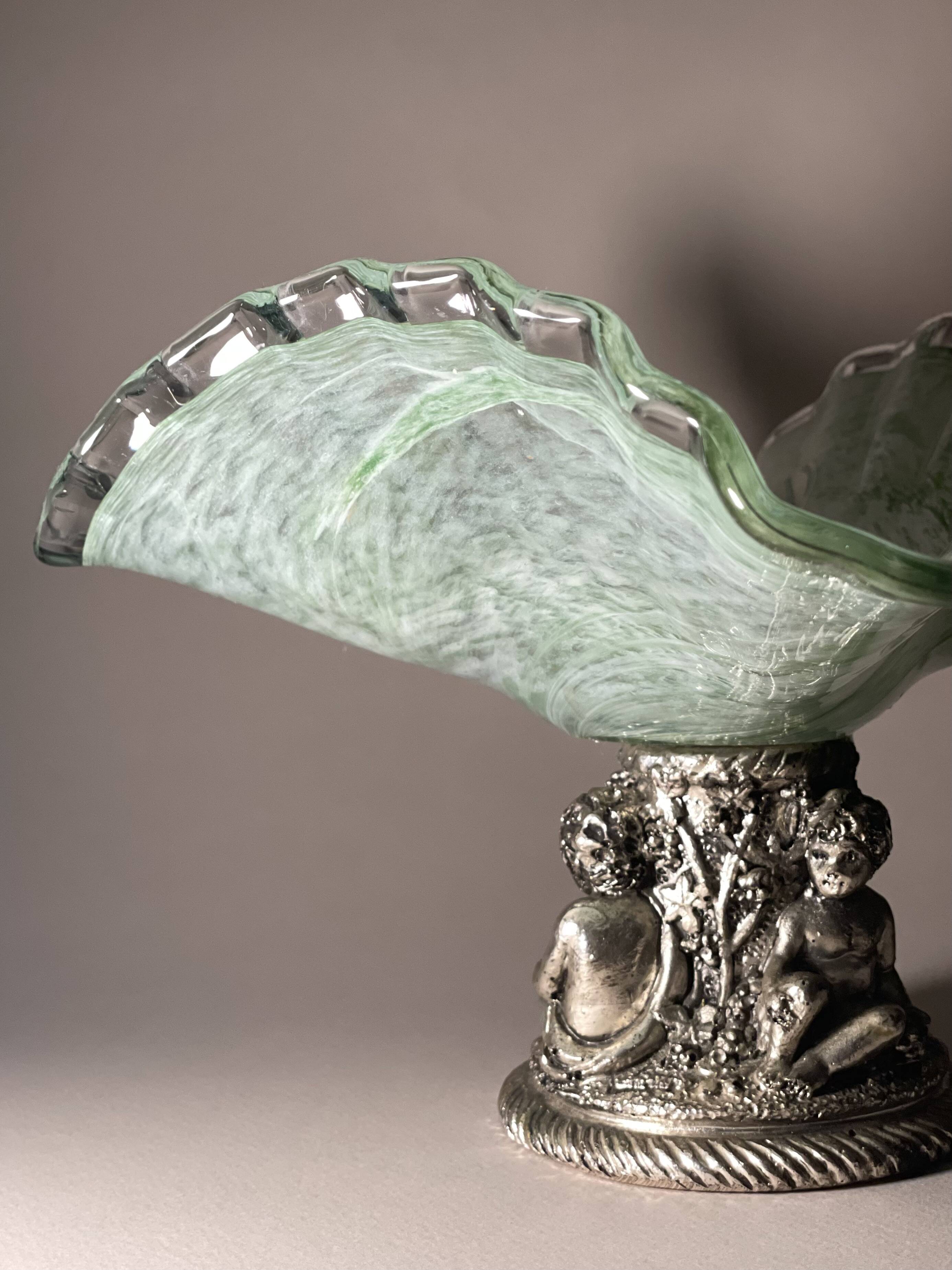 Centrepiece bowl LA MERIDIANA in blown glass on a silver pedestal.
