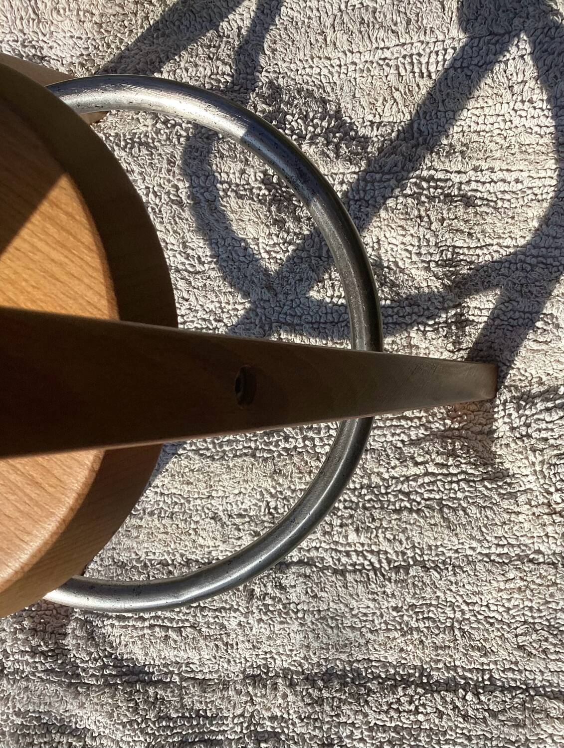 Tabouret à vis bois dit d’horloger