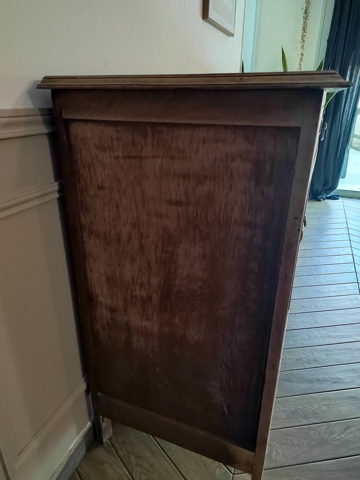 Vintage sculpted Art Deco buffet