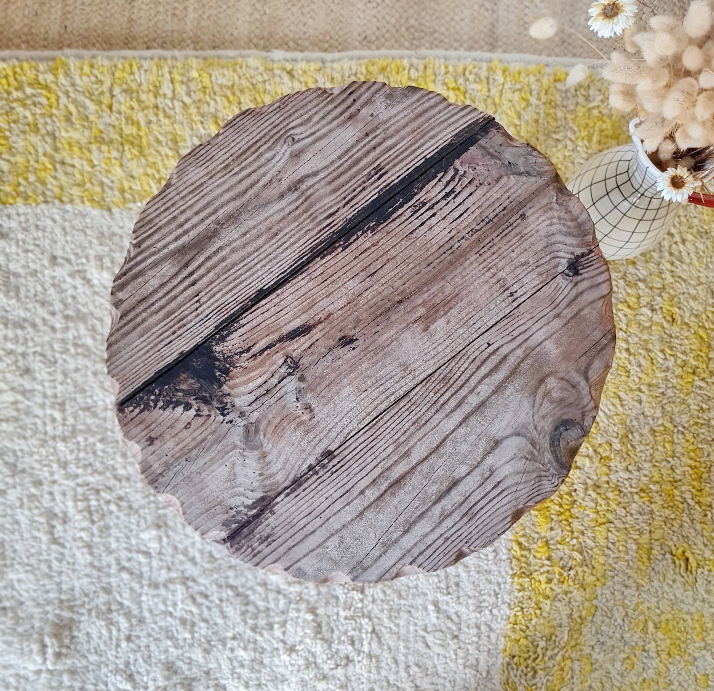 Small round tripod coffee table – vintage wooden stand